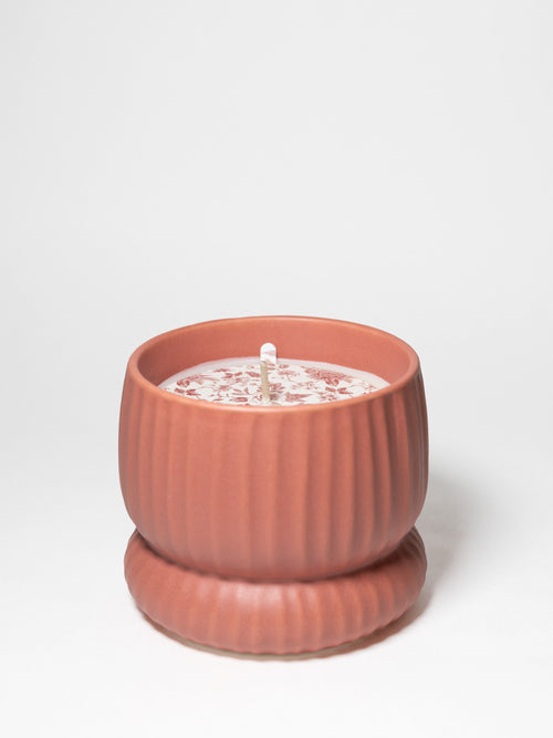 Amber & Fig 10 oz scented candle